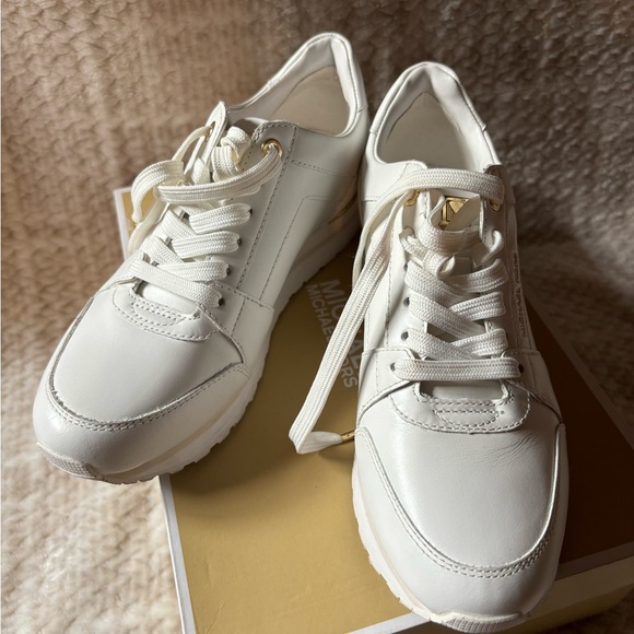 Preloved Michaels Kors sneakers - Picture 1 of 3
